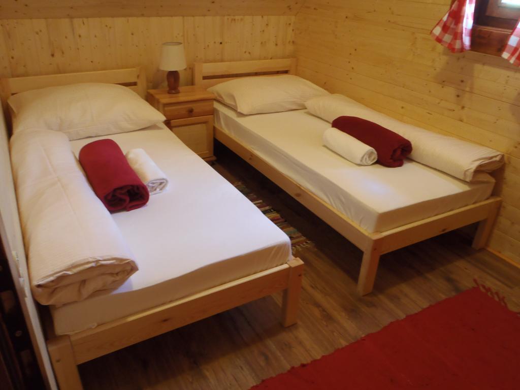 Ubytovanie Koliba Pacho - Zrub Katka Prievidza Chambre photo